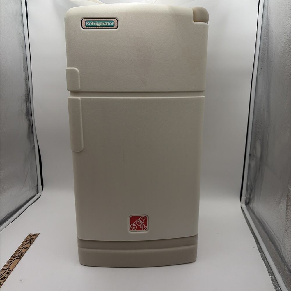 Vintage Step 2 Pretend Play Refrigerator Fridge Child Size Toddler 25” Fridge